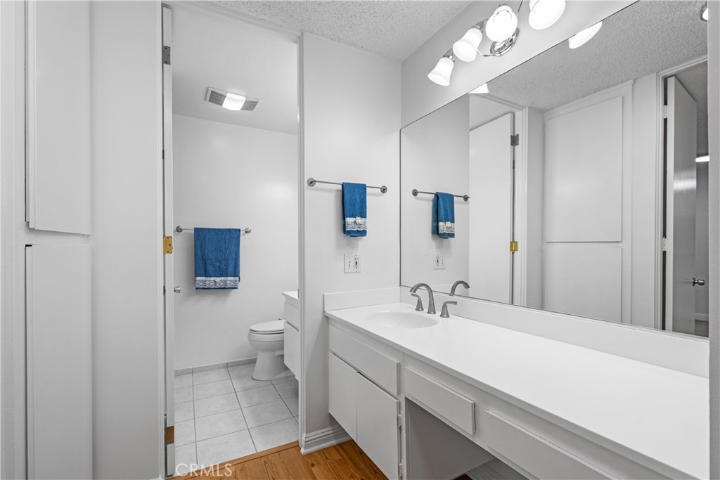 6542 Ocean Crest D208