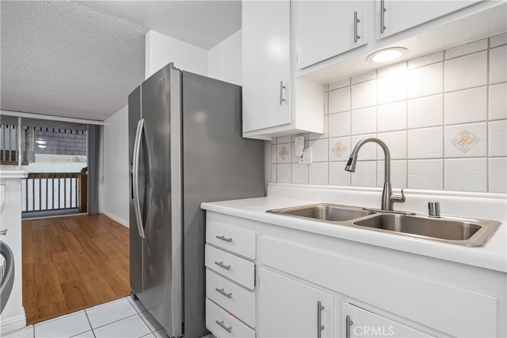 6542 Ocean Crest D208