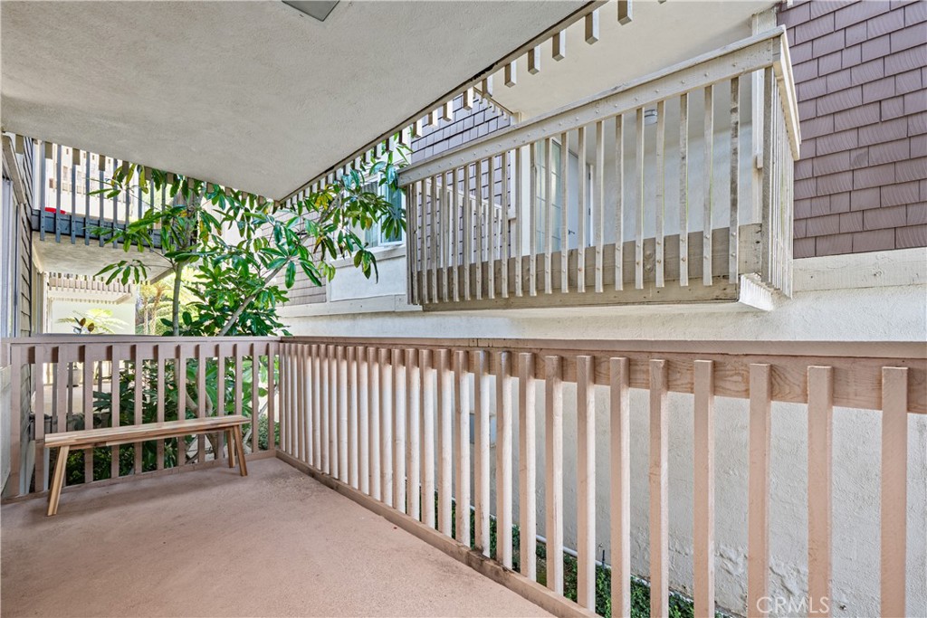 6542 Ocean Crest D208