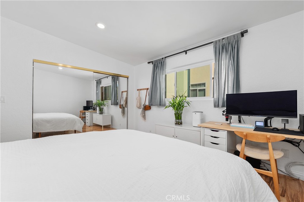 14005 Milbank Street 7