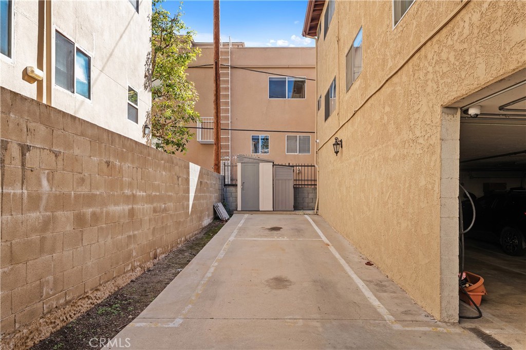 14005 Milbank Street 7