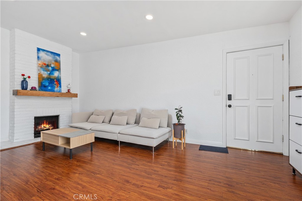 14005 Milbank Street 7