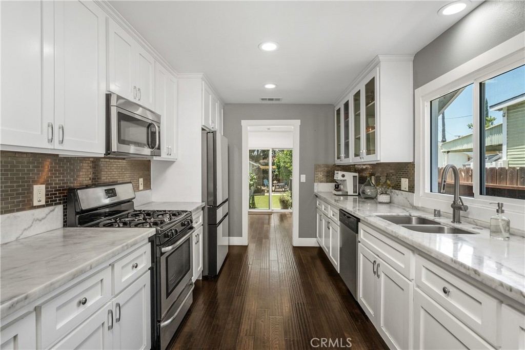 321 S Electric Avenue