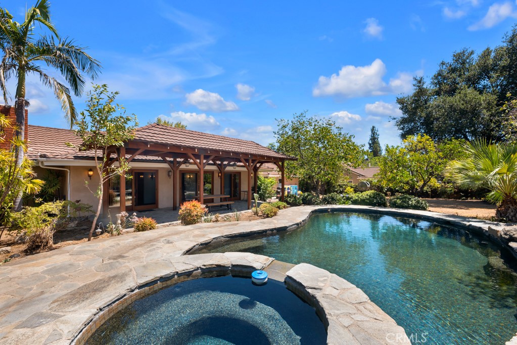 10335 Sylvia Avenue