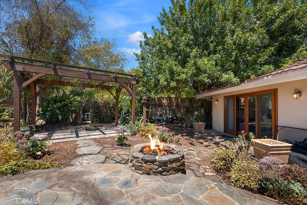 10335 Sylvia Avenue