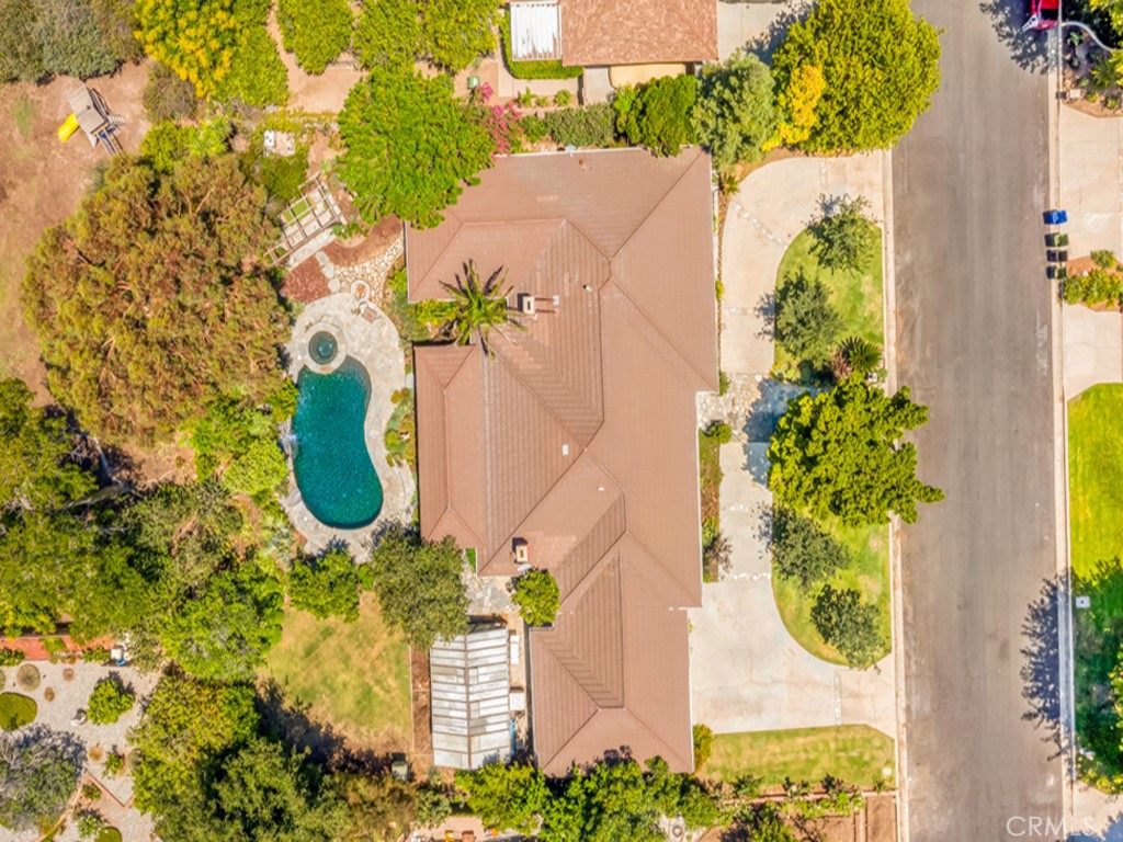 10335 Sylvia Avenue