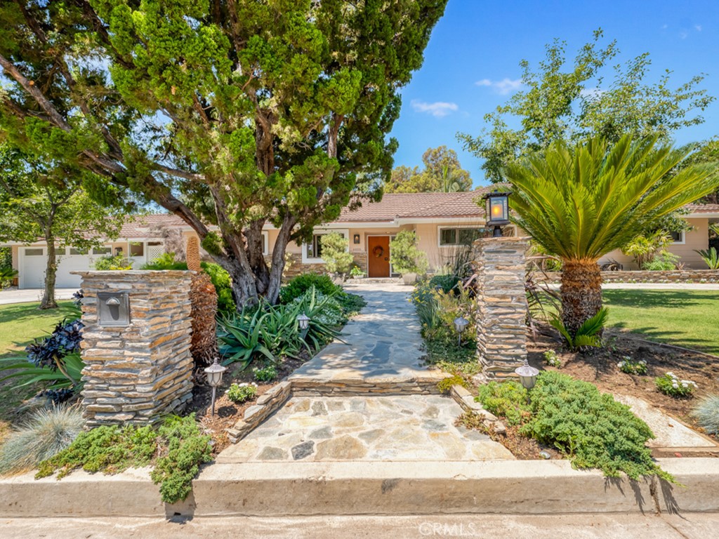 10335 Sylvia Avenue