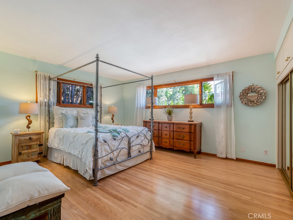 10335 Sylvia Avenue