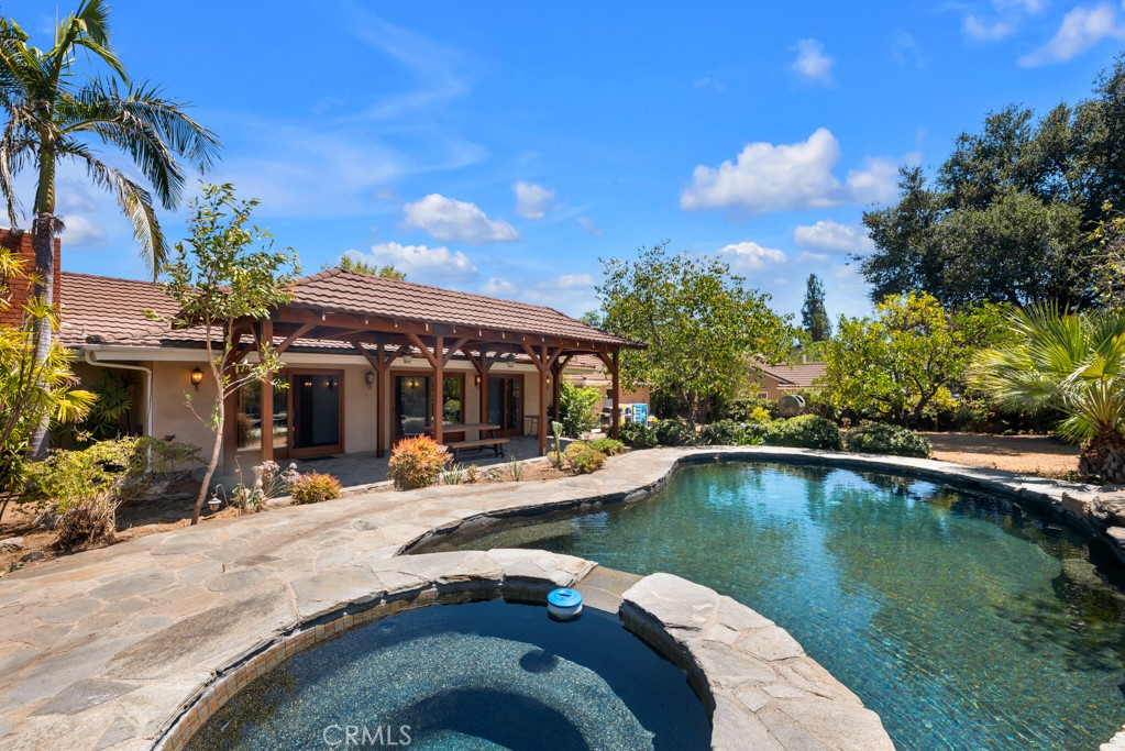 10335 Sylvia Avenue