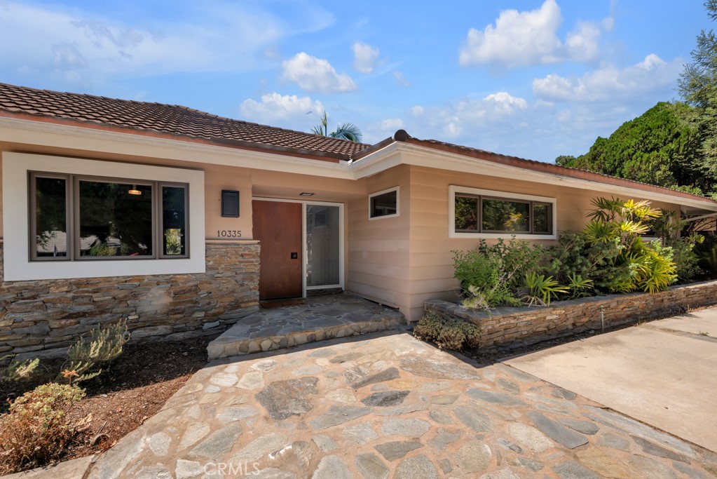 10335 Sylvia Avenue