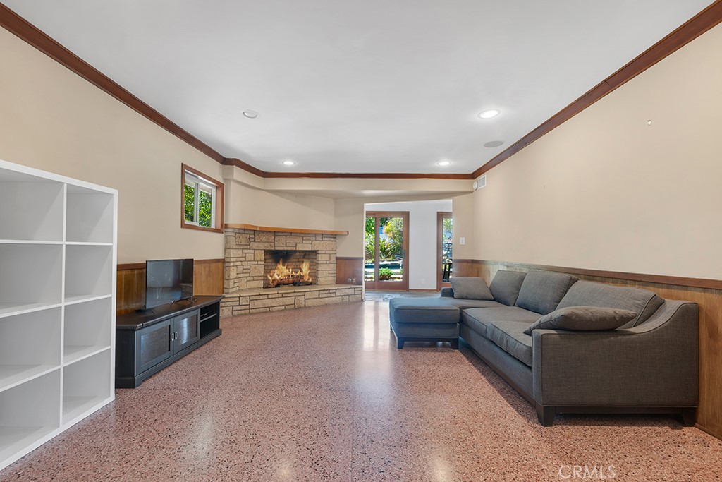 10335 Sylvia Avenue