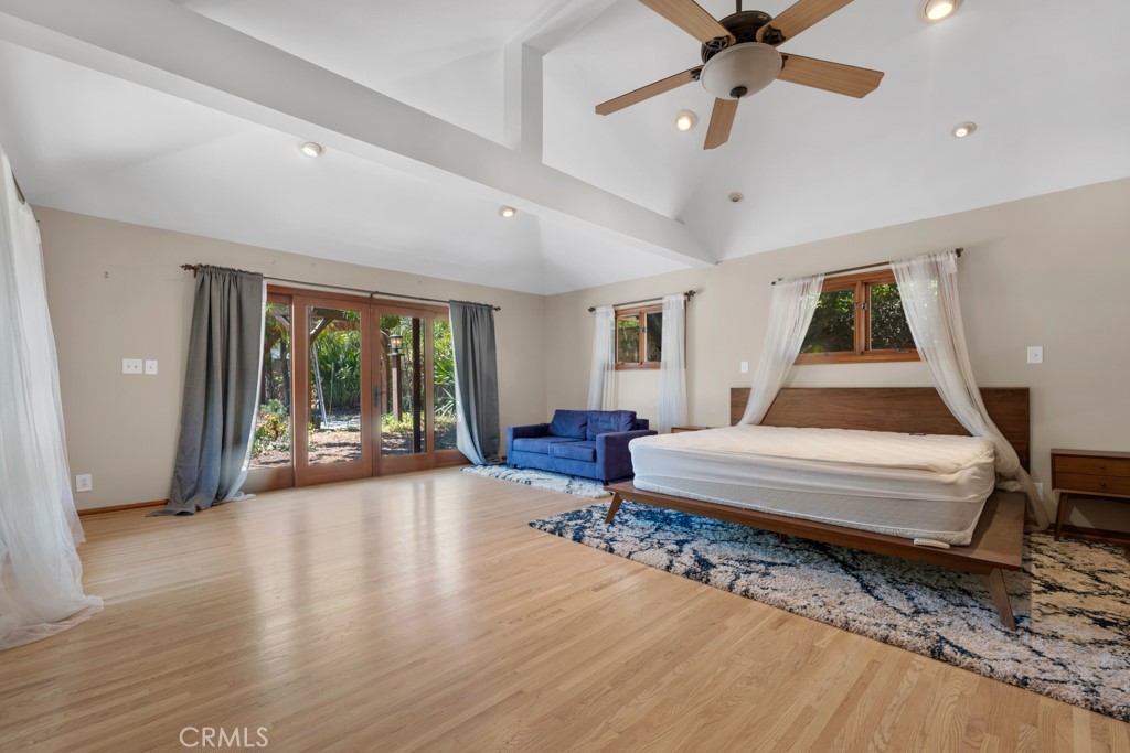 10335 Sylvia Avenue