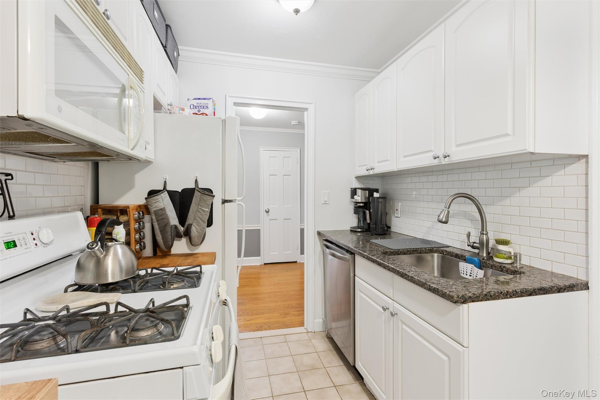 43 N Forest Avenue Unit: A3
