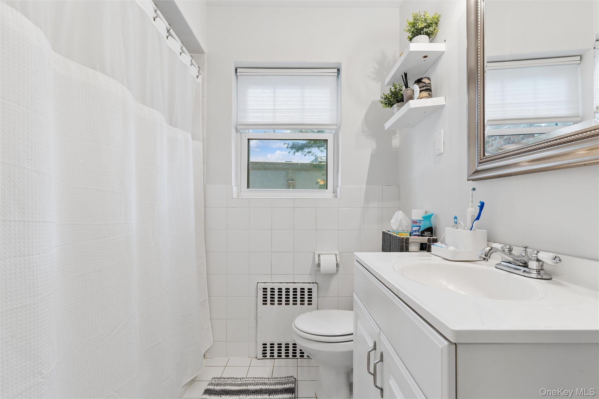 43 N Forest Avenue Unit: A3