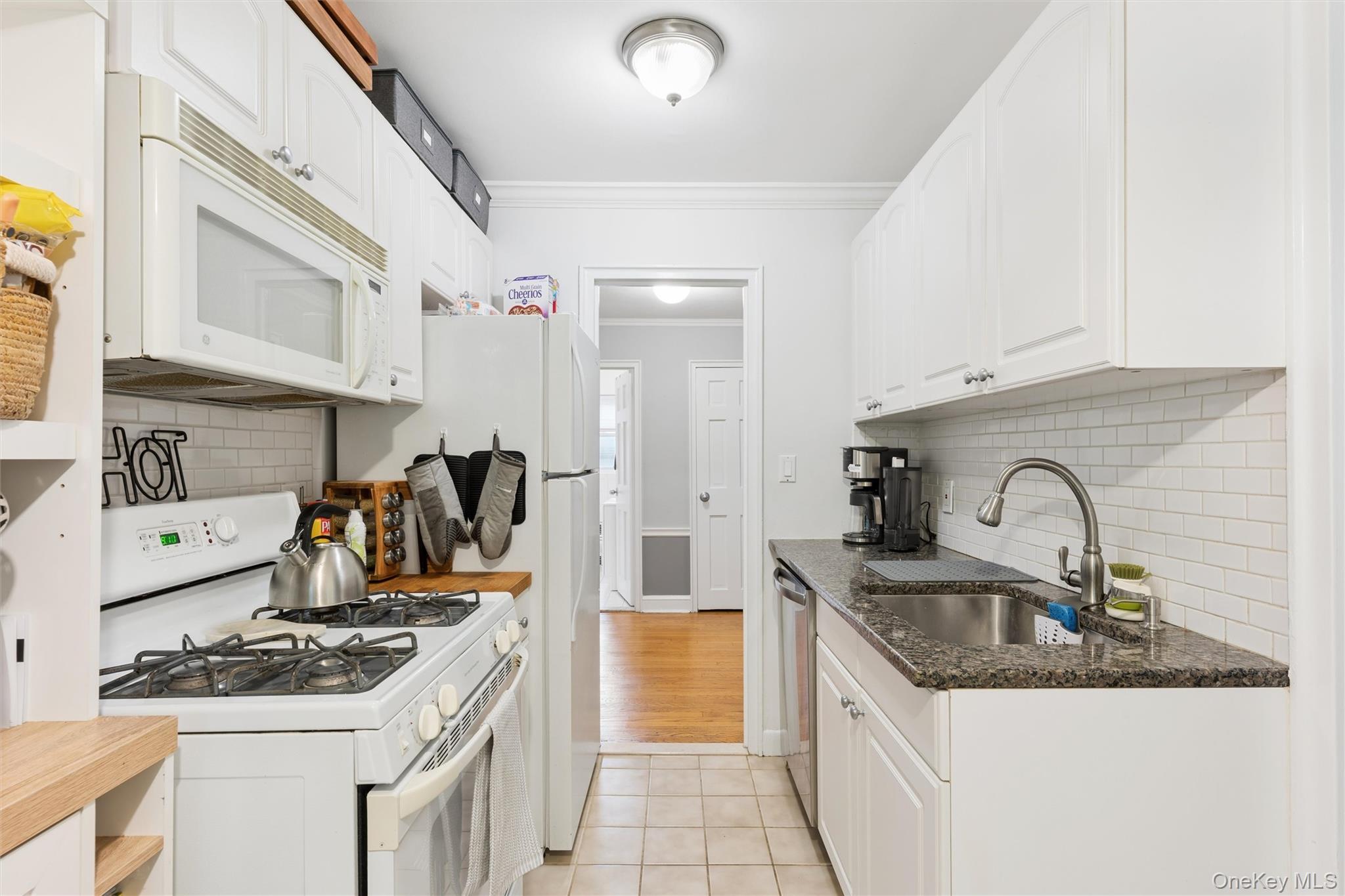 43 N Forest Avenue Unit: A3