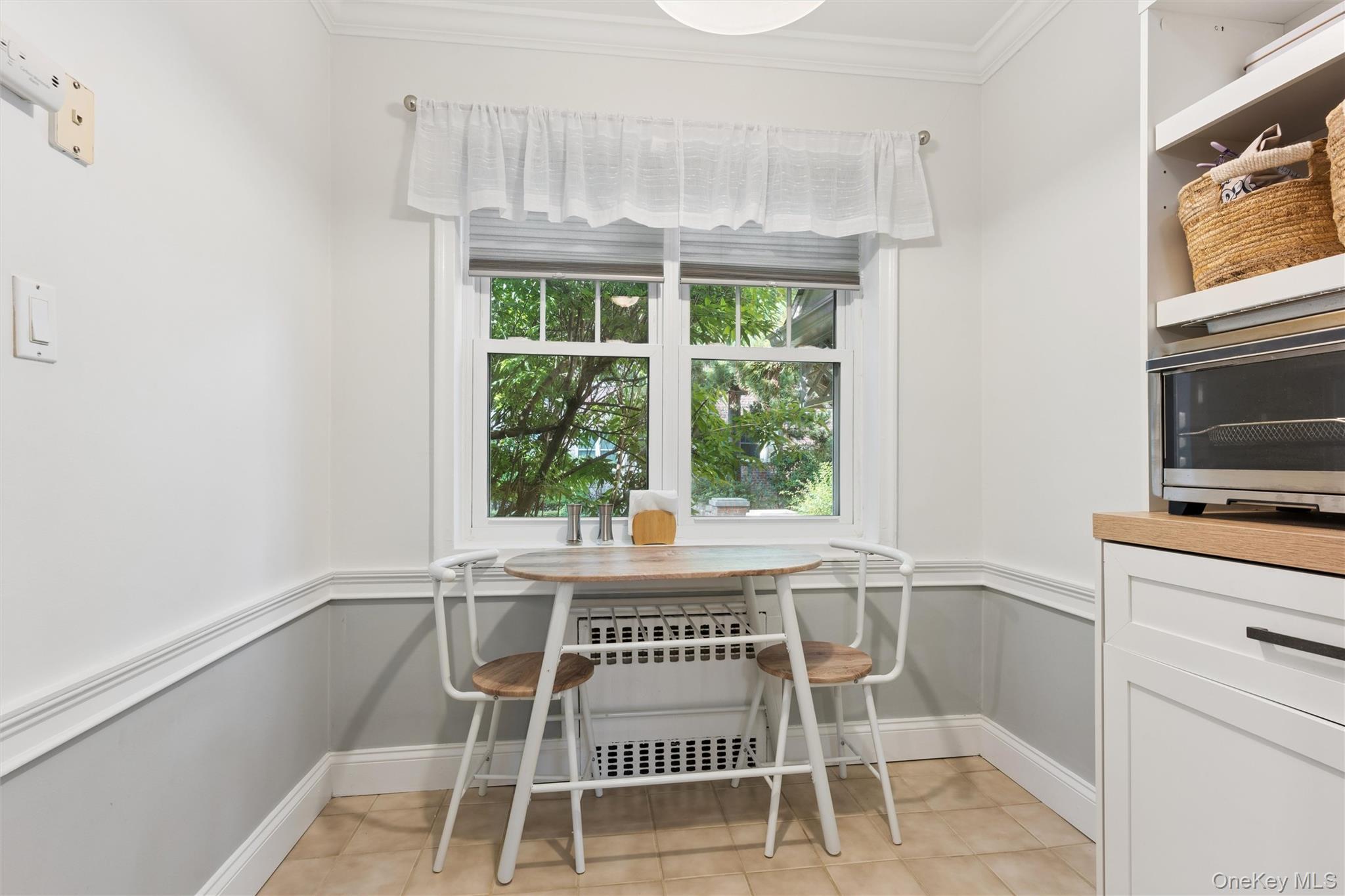 43 N Forest Avenue Unit: A3