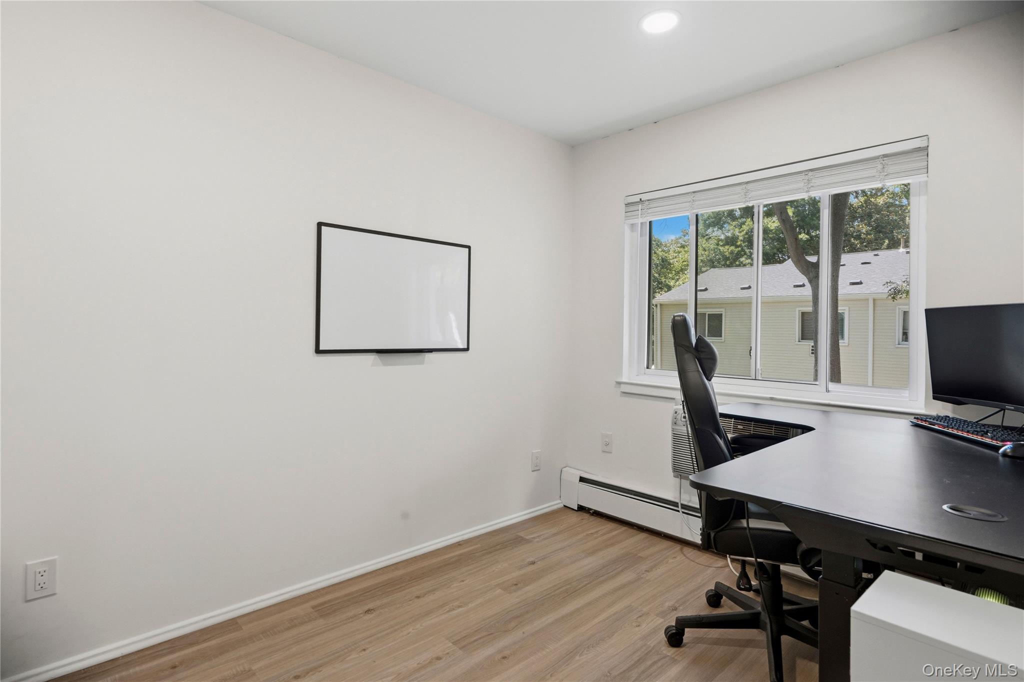 36 Richmond Boulevard Unit: 4A