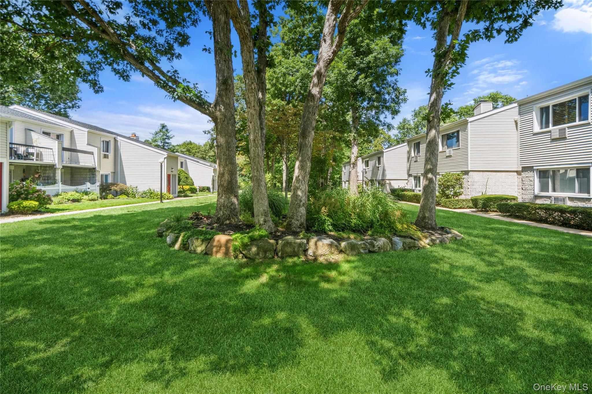 36 Richmond Boulevard Unit: 4A