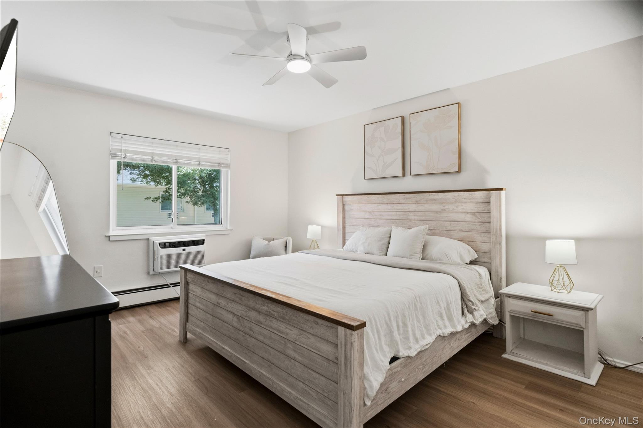 36 Richmond Boulevard Unit: 4A