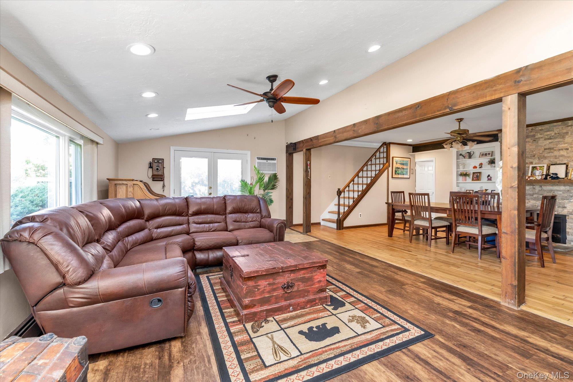 157 Land Lane