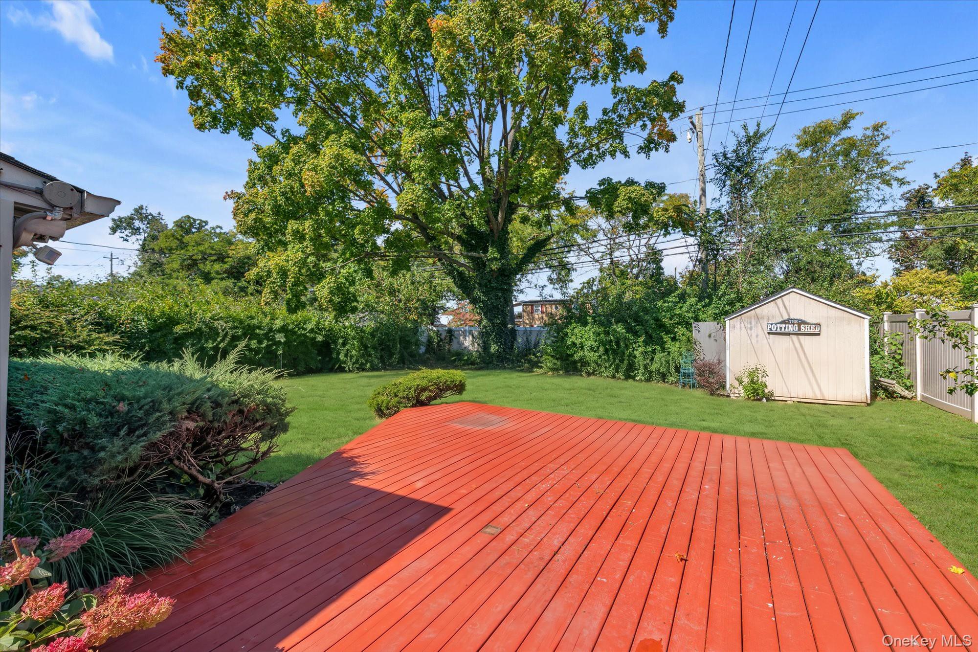 157 Land Lane