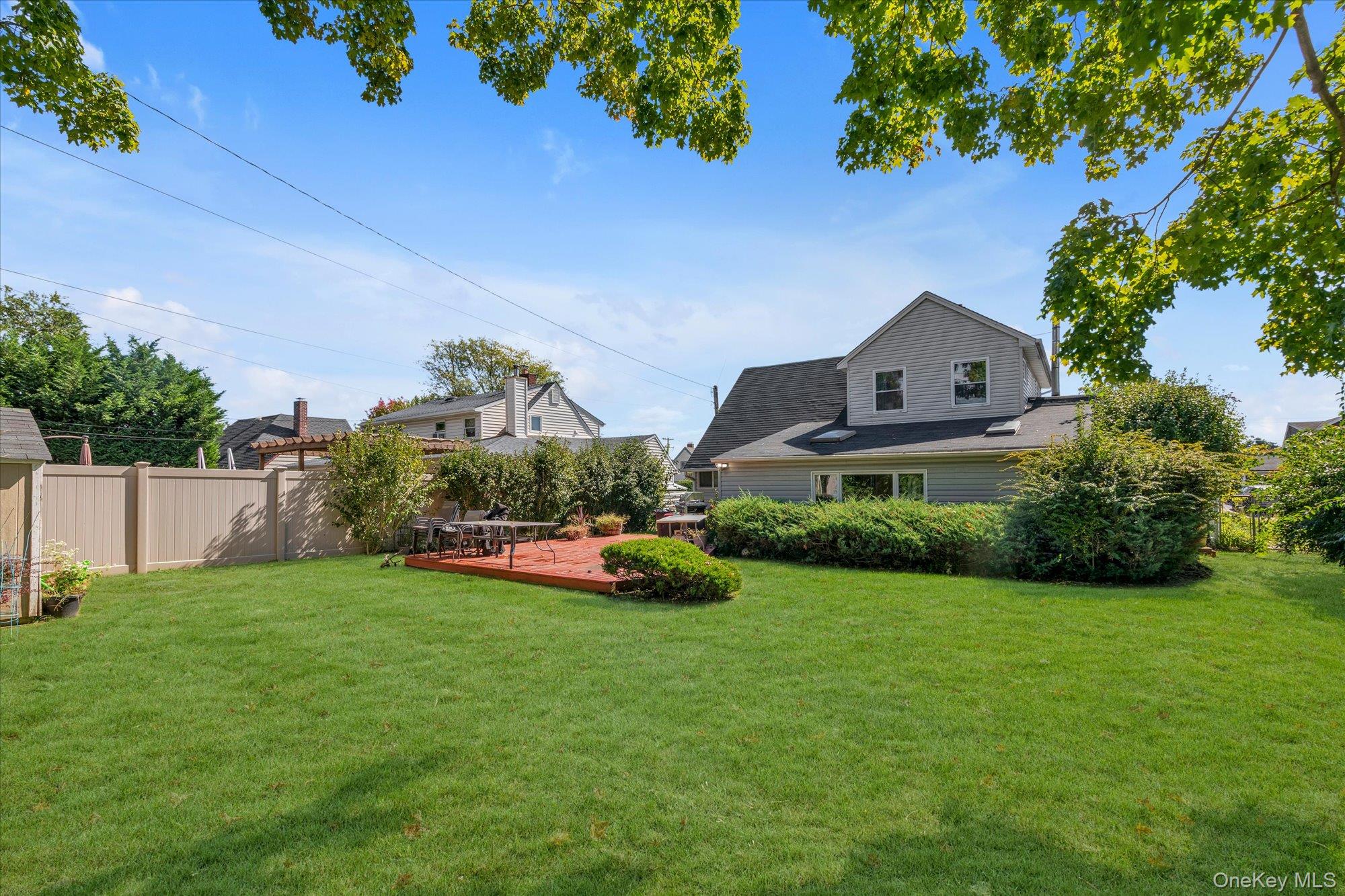 157 Land Lane