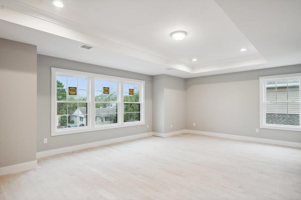 407 Wellington Road