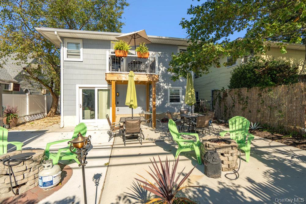 95 Foster Avenue