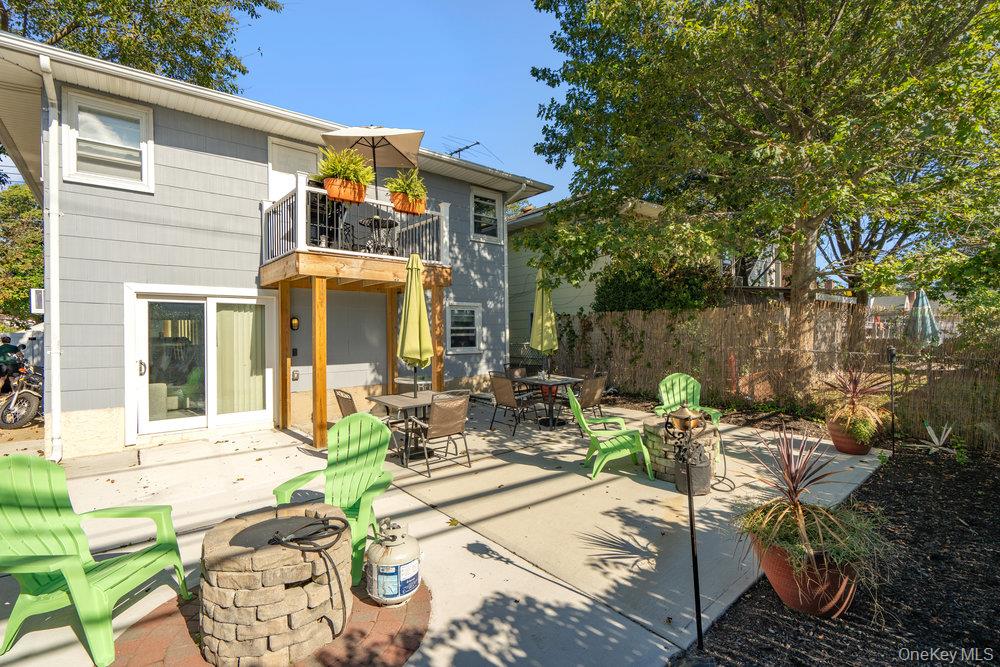 95 Foster Avenue