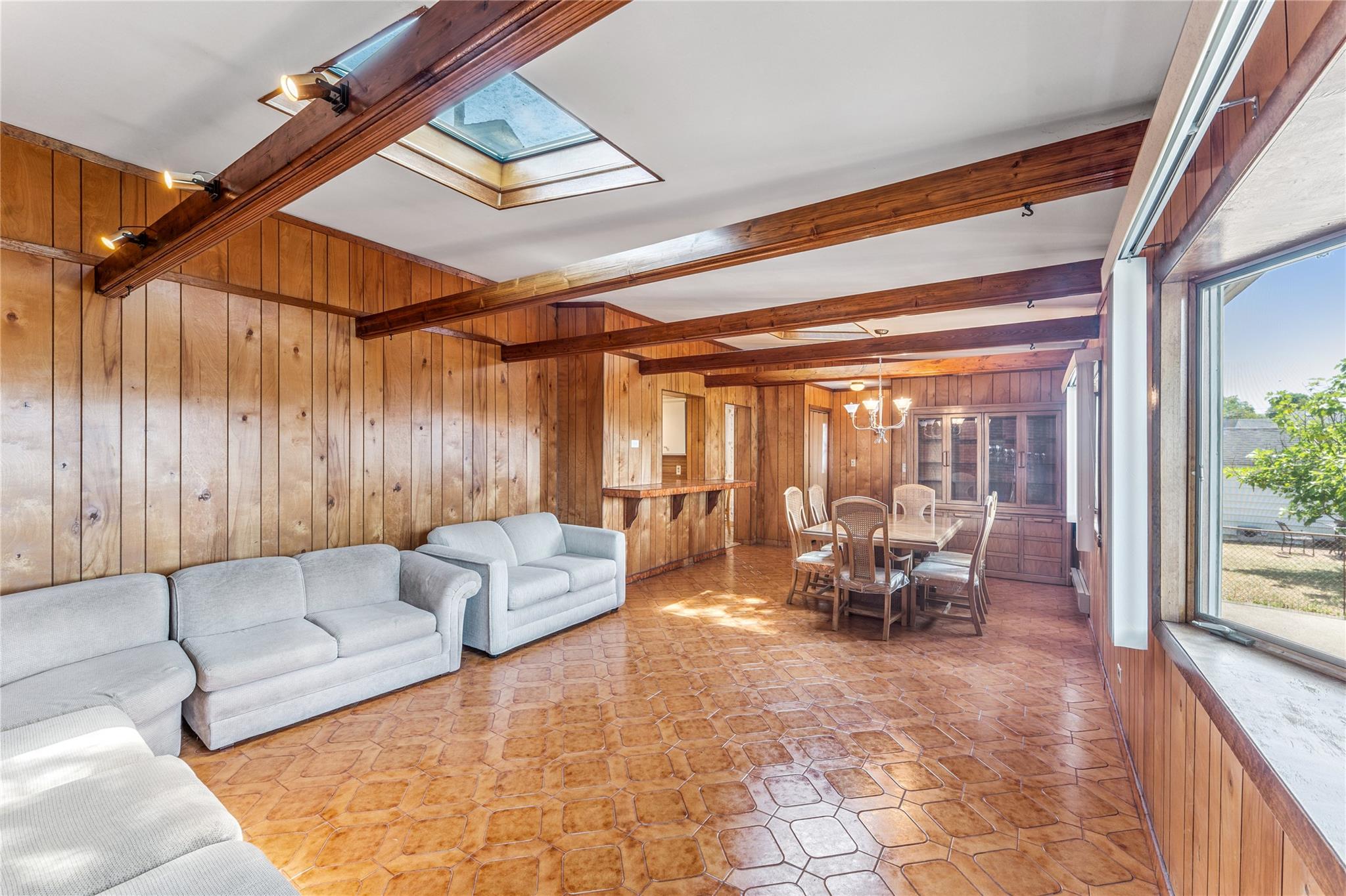 248 Cushing Avenue