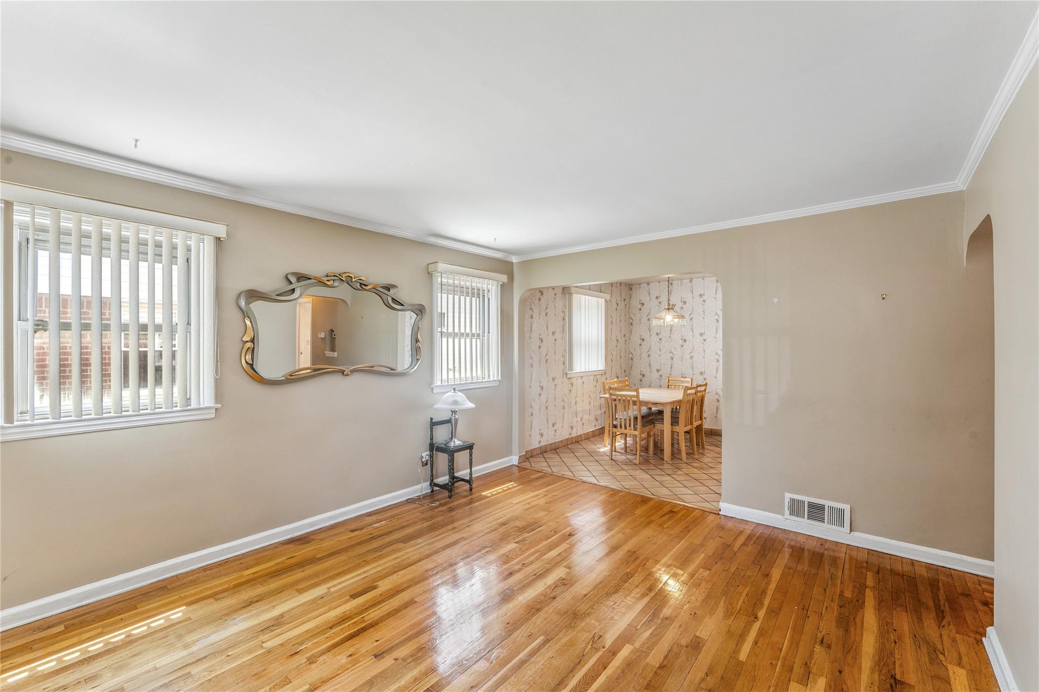 248 Cushing Avenue