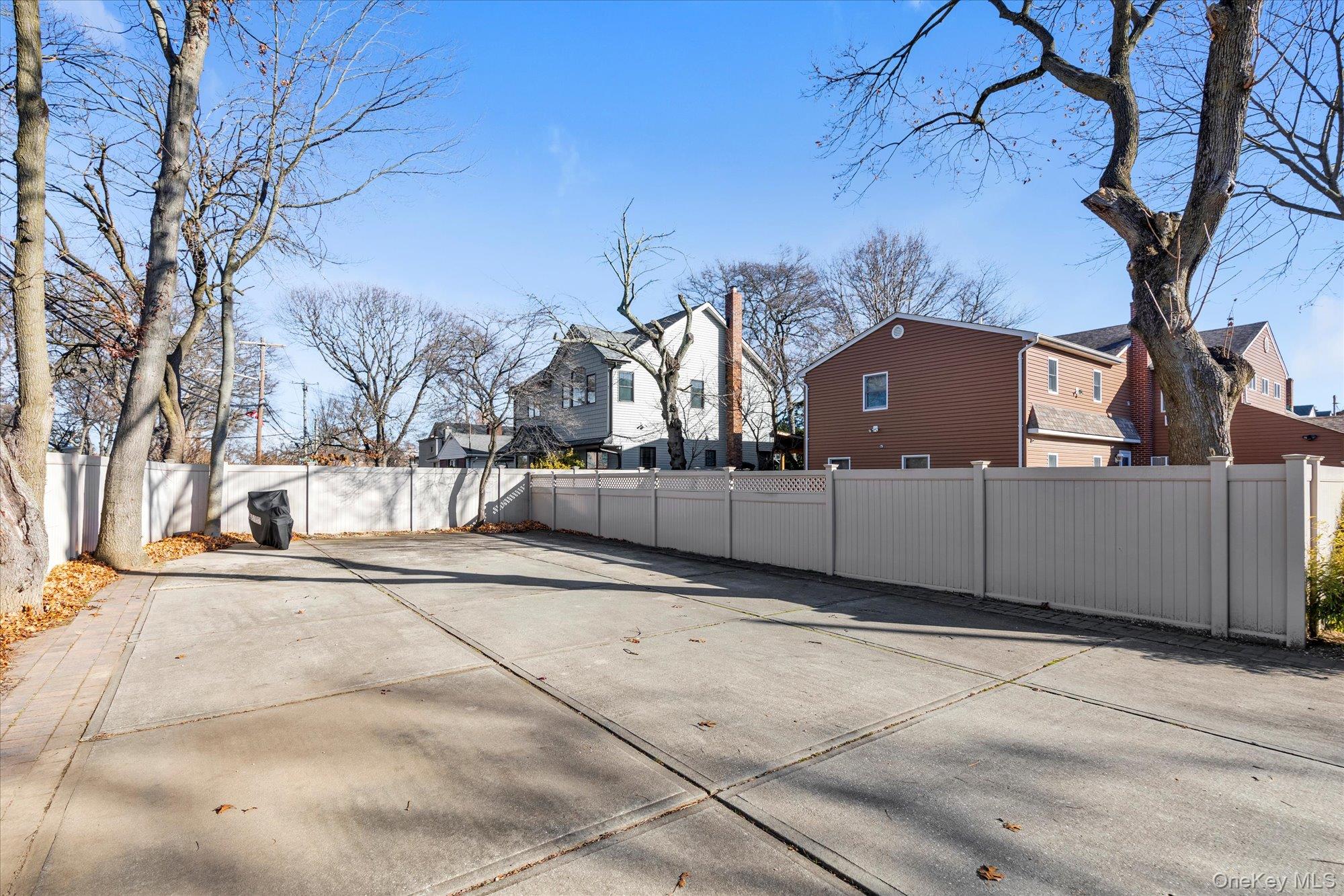 303 Oak Street