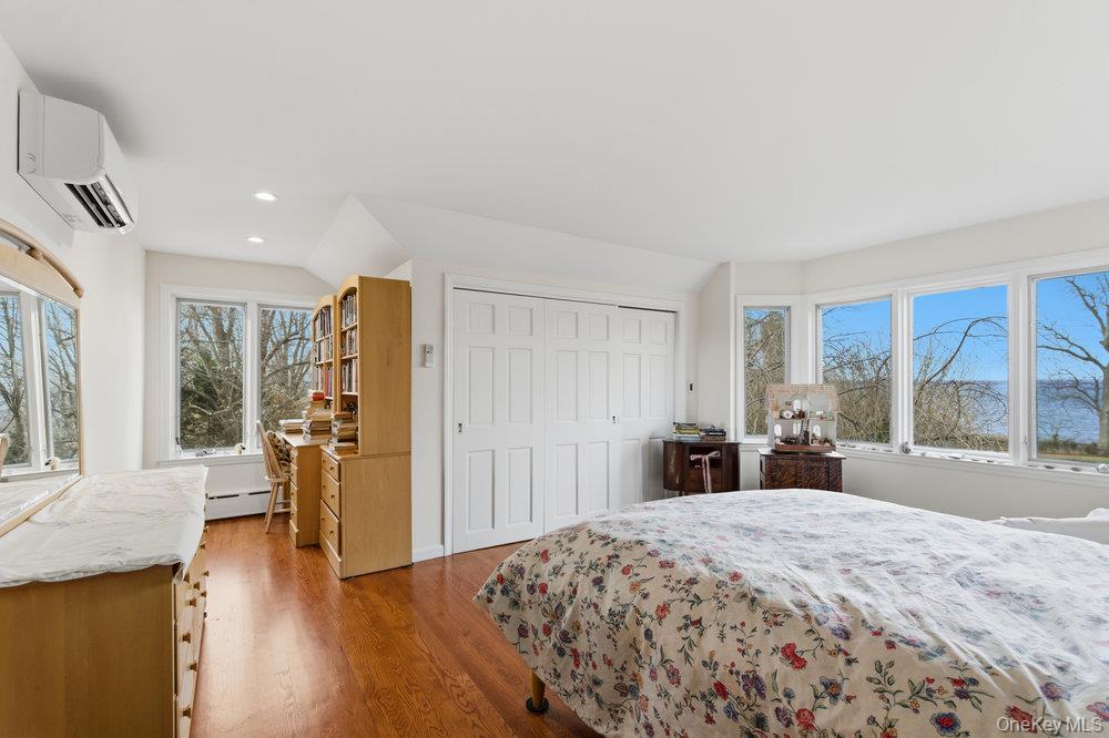 5 Cedar Lane