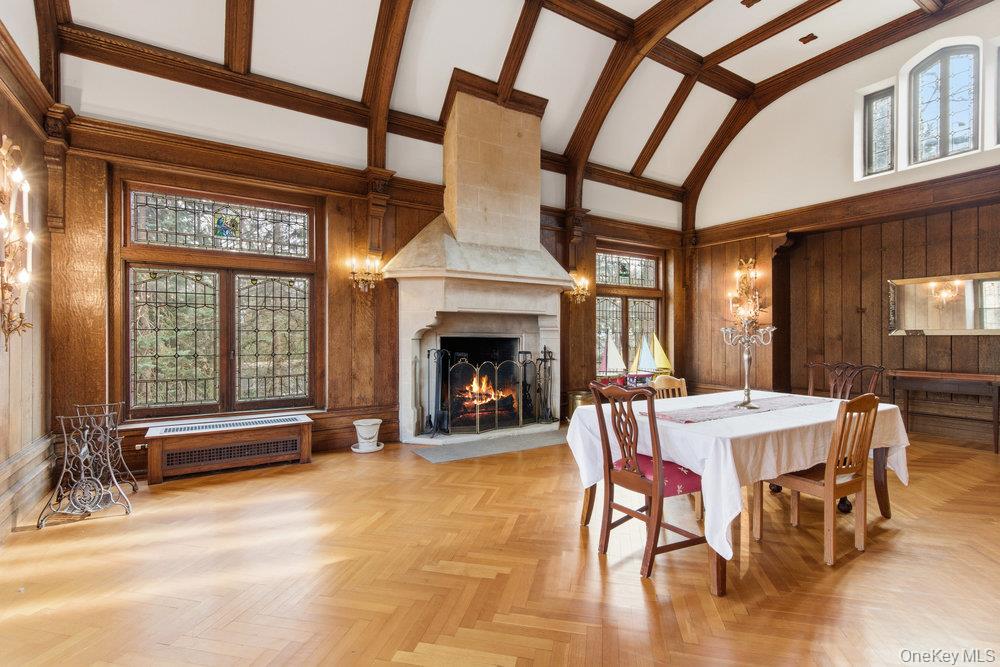 5 Cedar Lane
