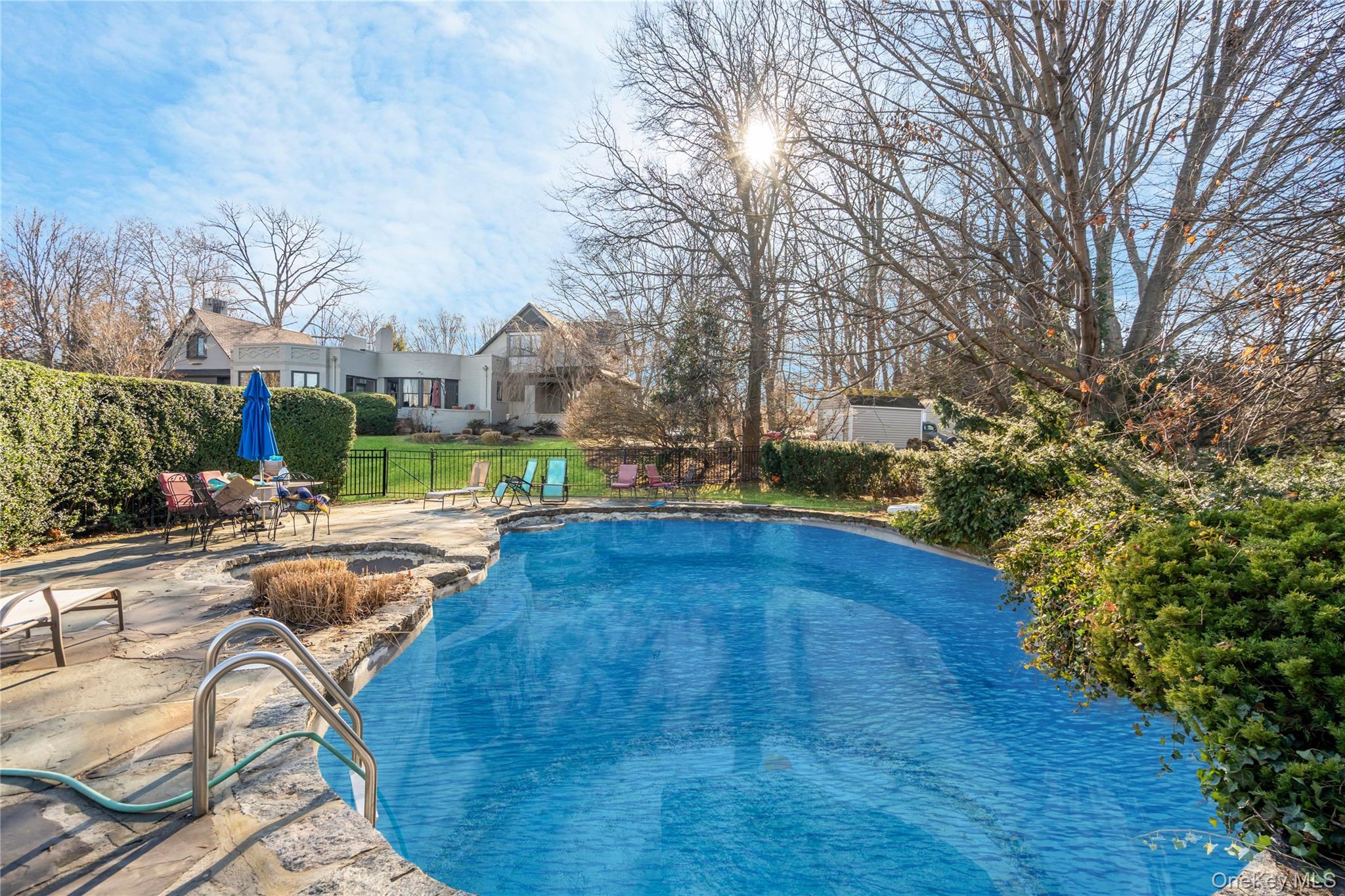 5 Cedar Lane