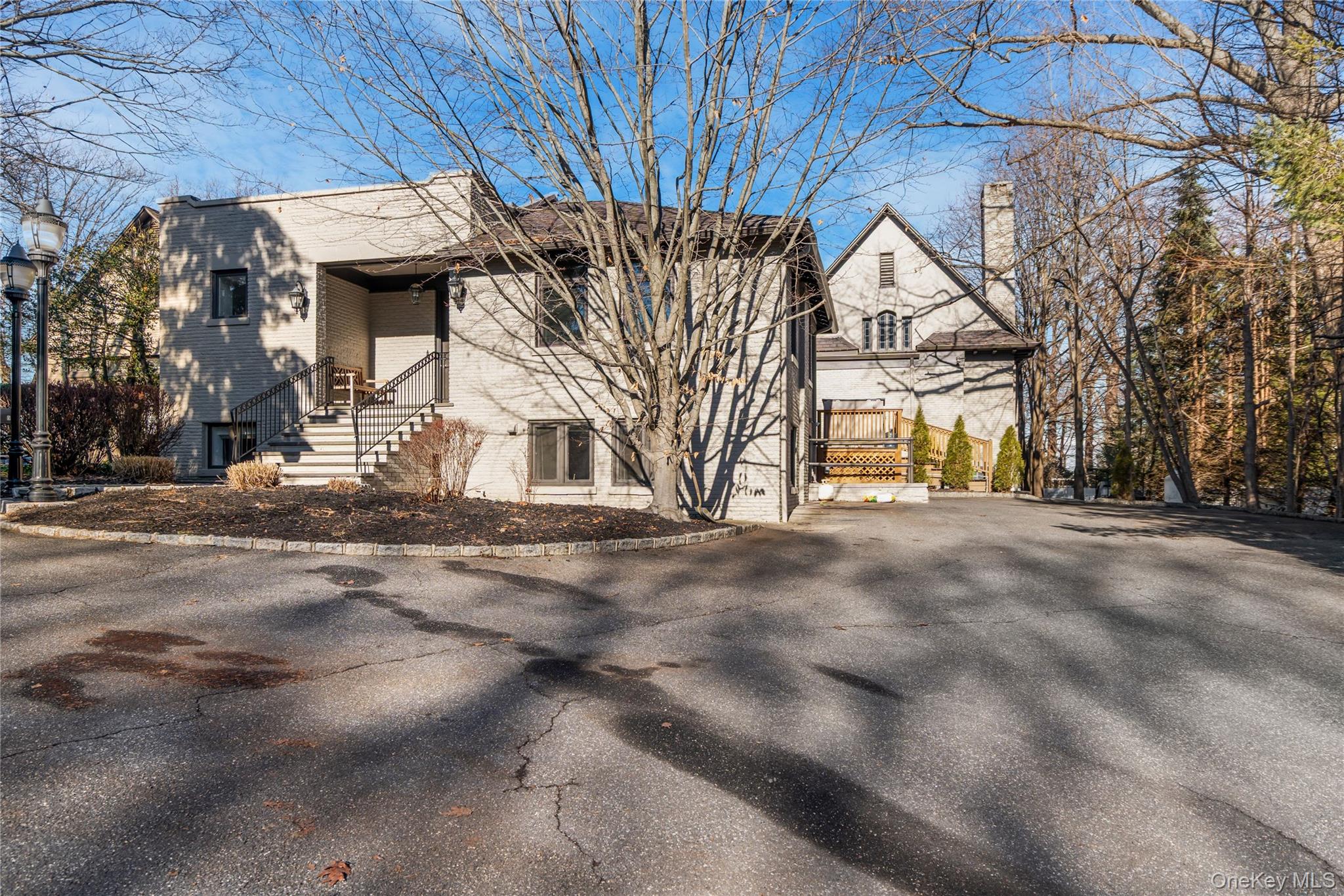 5 Cedar Lane