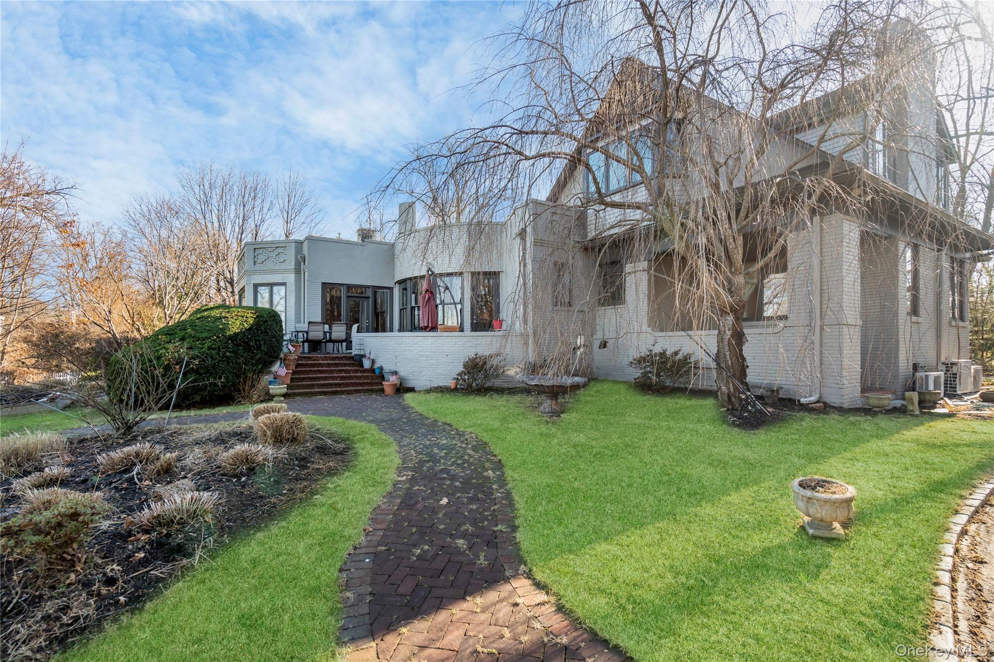 5 Cedar Lane