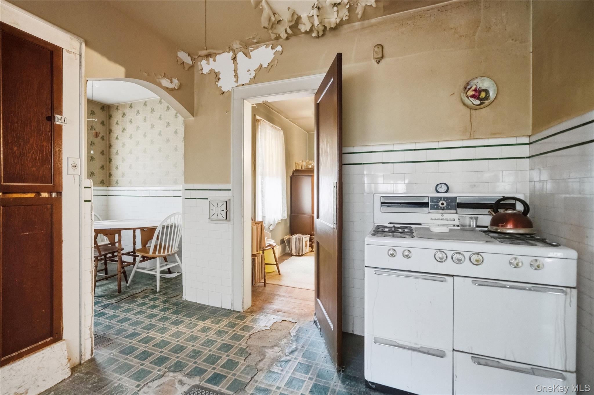 114 Buckingham Place