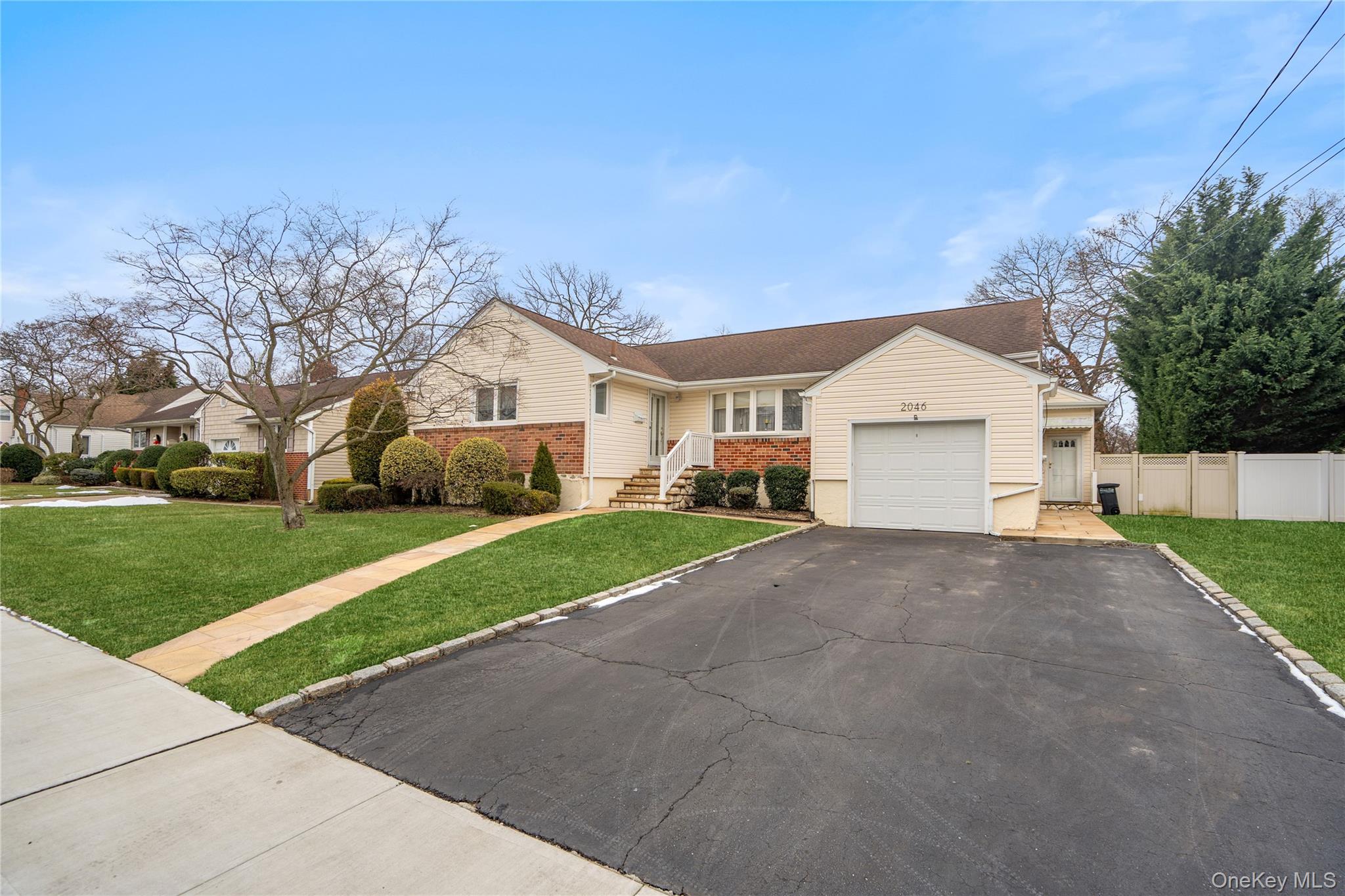 2046 Hancock Avenue