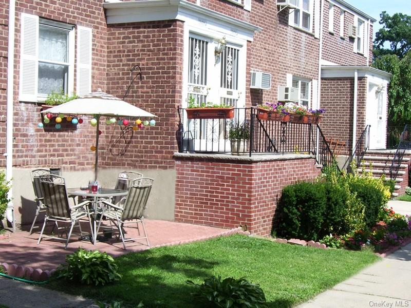 73-27 263rd Street Unit: 1st Floor