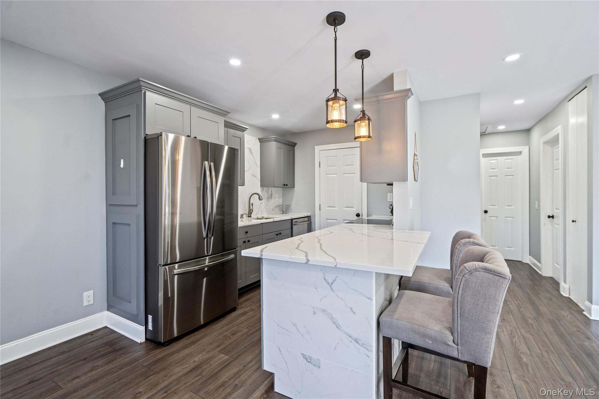 24 Richmond Boulevard Unit: 4B