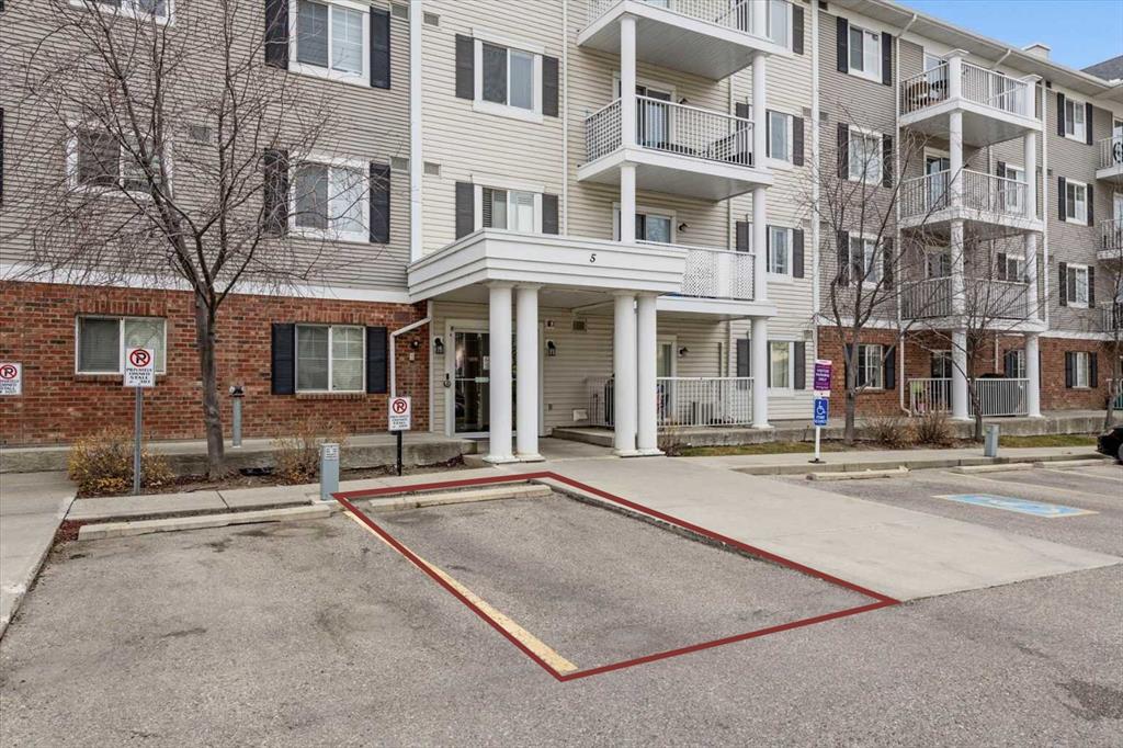 10 Country Village Park NE Unit: 3314