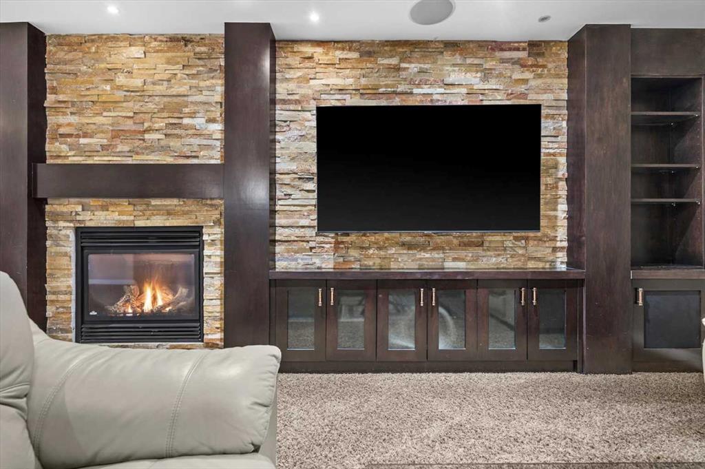 311 Royal Oak Circle NW