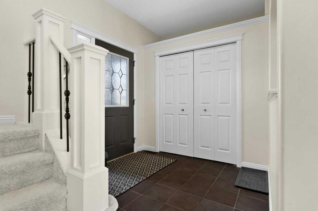 311 Royal Oak Circle NW