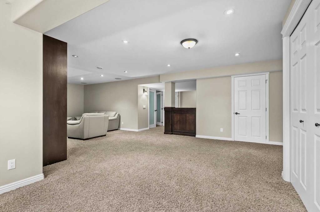 311 Royal Oak Circle NW