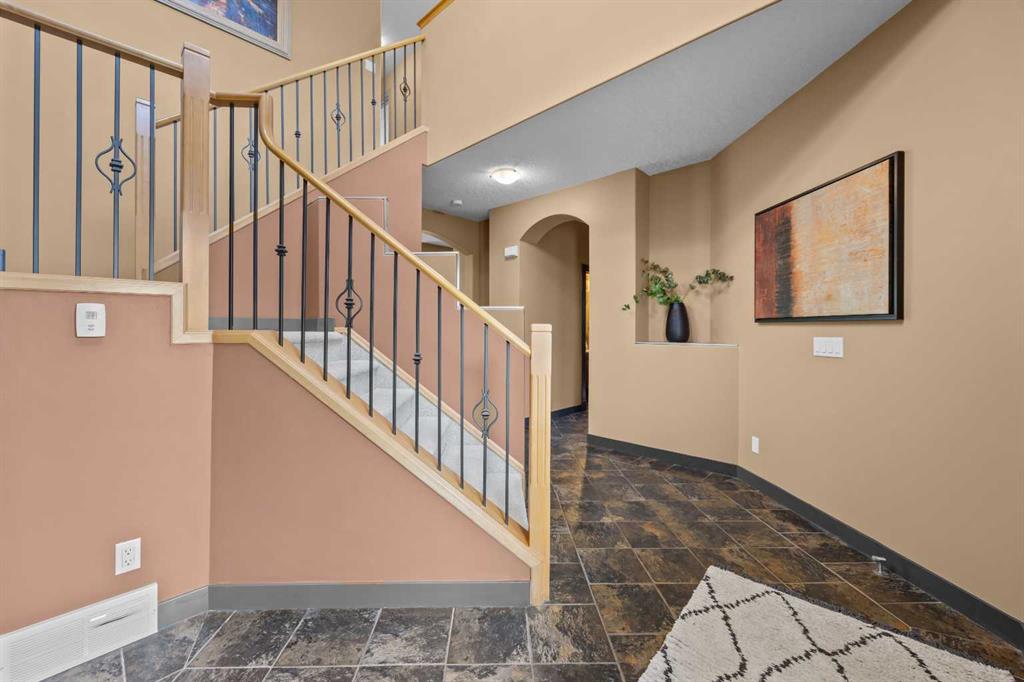 139 Tuscany Ridge Close NW