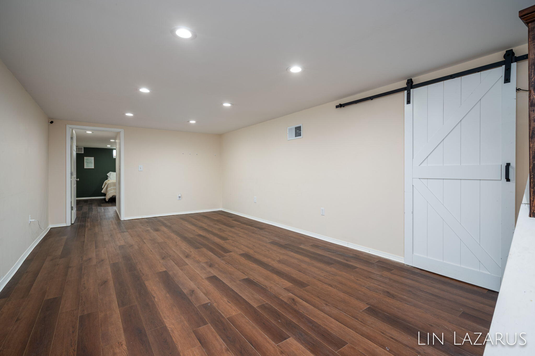 250 Knox Avenue