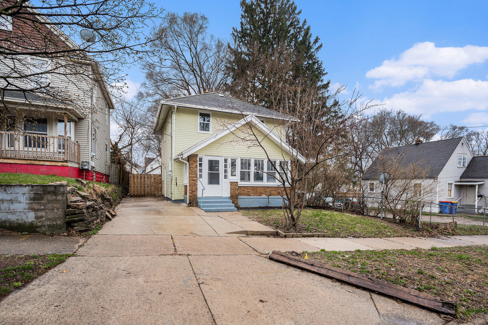 320 Brown Street SW