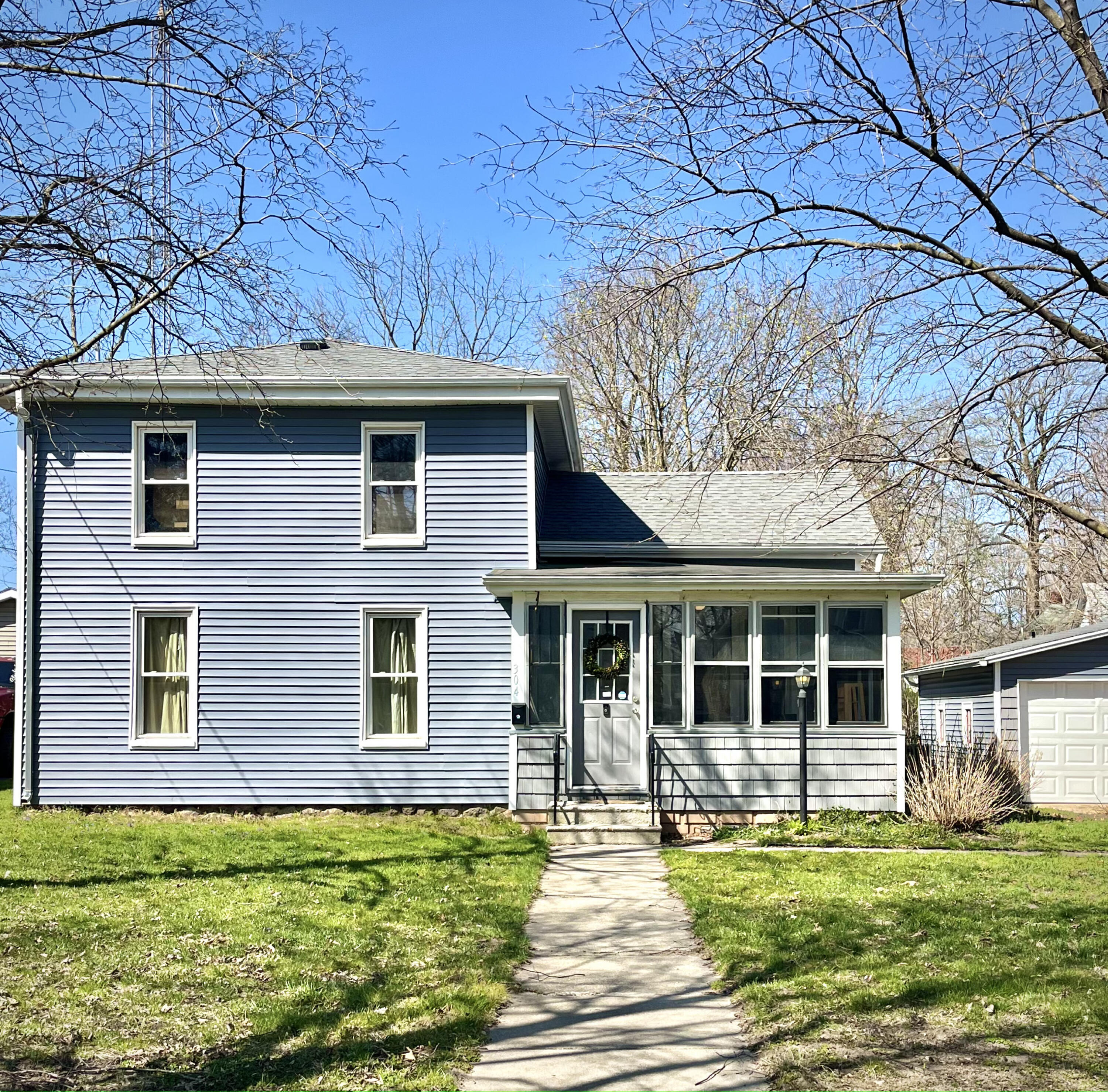 304 W Telegraph Street