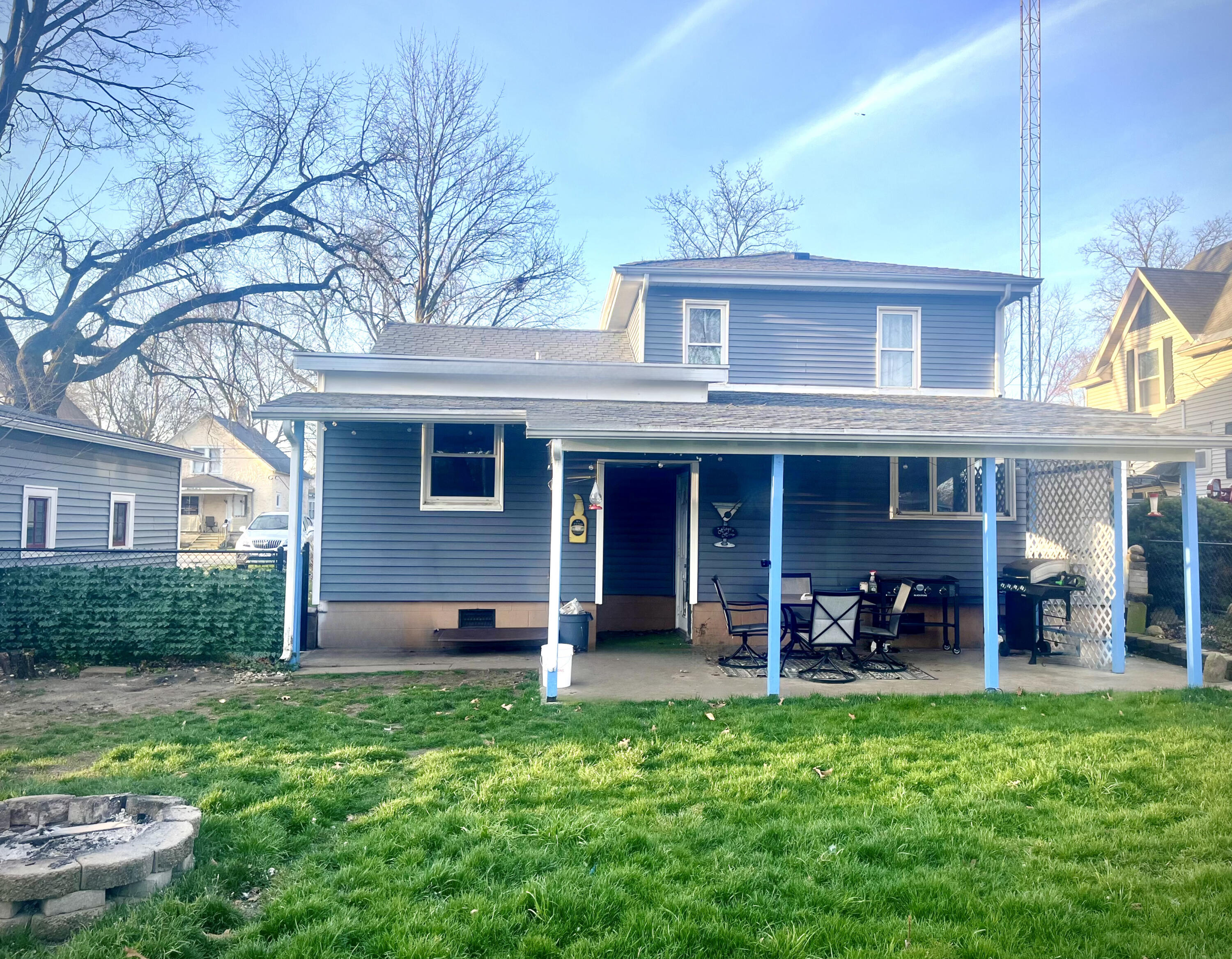304 W Telegraph Street